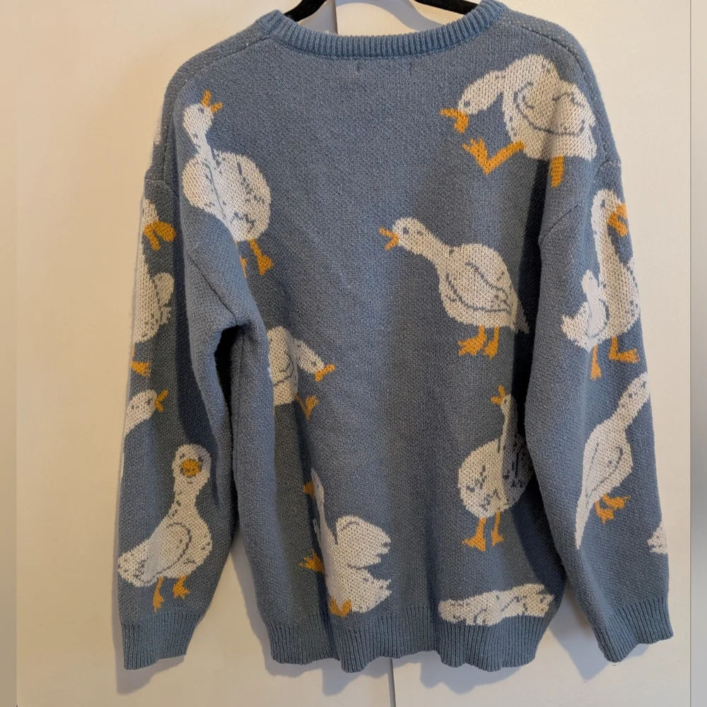 SHEIN Blue Sweater with Goose / Duck Pattern Size XL 🪿 - Picture 5 of 8